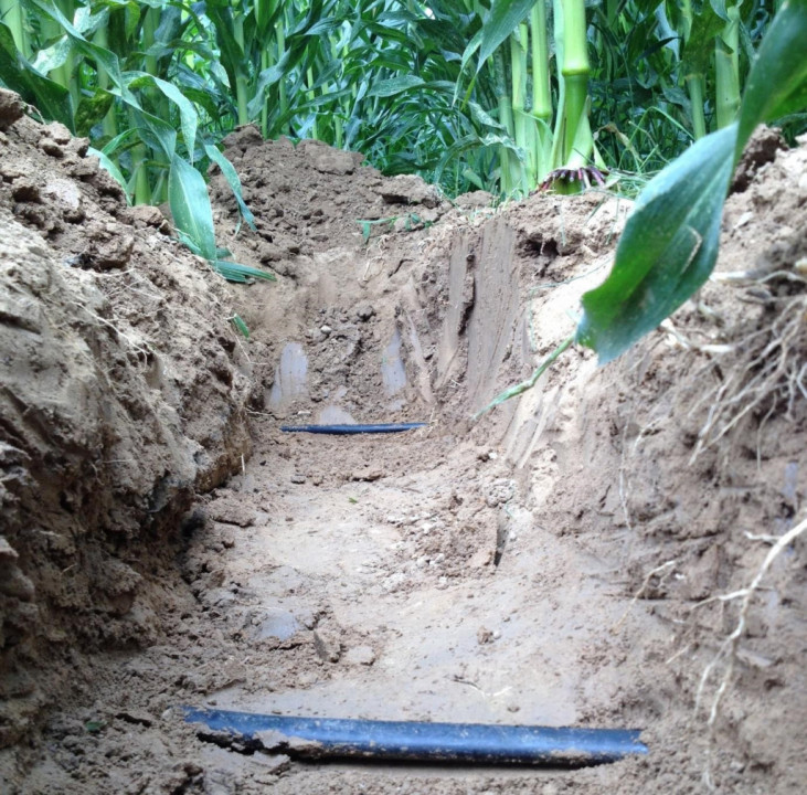 Подземный капельный полив почвы Подземный капельный полив почвы